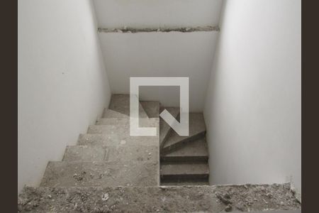 Sala - Escada de casa à venda com 3 quartos, 130m² em Jardim das Flores, Osasco