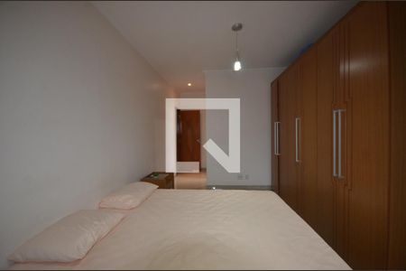 Quarto 1 Suite de casa para alugar com 4 quartos, 250m² em Marechal Hermes, Rio de Janeiro