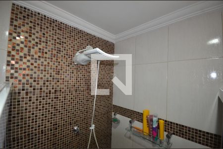 Banheiro da Suíte de casa para alugar com 4 quartos, 250m² em Marechal Hermes, Rio de Janeiro