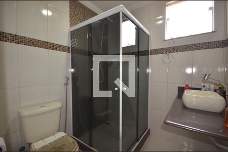 Banheiro da Suíte de casa para alugar com 4 quartos, 250m² em Marechal Hermes, Rio de Janeiro