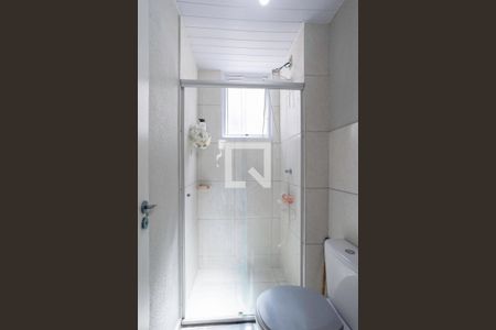 Banheiro social  de apartamento à venda com 2 quartos, 44m² em Caiapos, Contagem