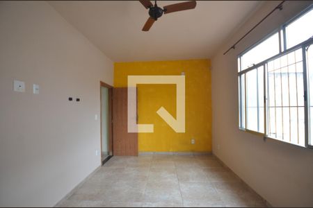 Quarto 1 de casa para alugar com 3 quartos, 100m² em Cavalcanti, Rio de Janeiro