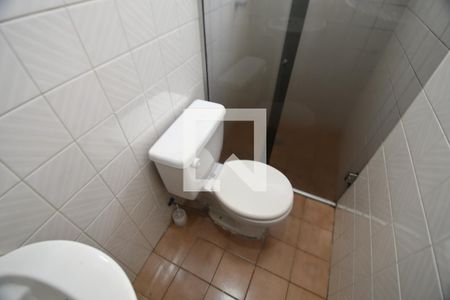 Banheiro de apartamento para alugar com 1 quarto, 43m² em Botafogo, Campinas