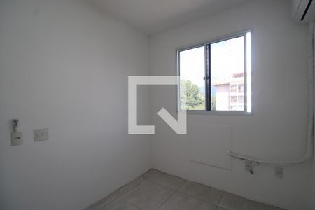 Quarto 1 de apartamento para alugar com 2 quartos, 46m² em Taquara, Rio de Janeiro