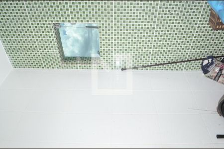 Banheiro da Suíte de casa de condomínio para alugar com 2 quartos, 110m² em São Gabriel, Belo Horizonte