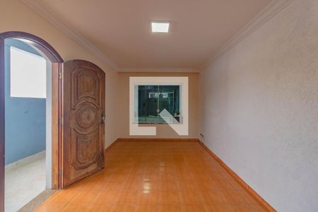 Casa para alugar com 3 quartos, 126m² em Cidade Domitila, São Paulo