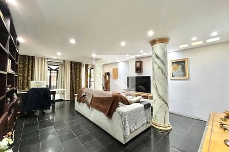 Sala de casa à venda com 4 quartos, 206m² em Parque Jabaquara, São Paulo