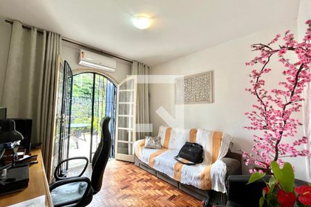 Quarto 3 de casa à venda com 4 quartos, 206m² em Parque Jabaquara, São Paulo