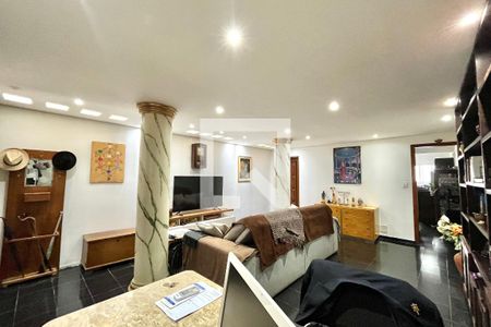 Sala de casa à venda com 4 quartos, 206m² em Parque Jabaquara, São Paulo