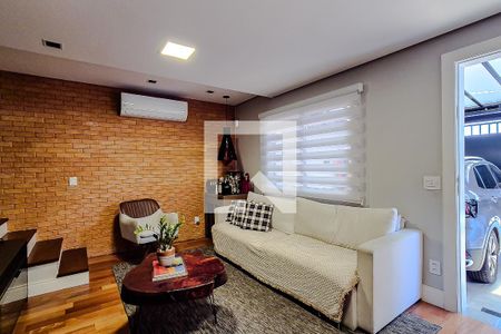 Sala de casa para alugar com 2 quartos, 110m² em Vila Moinho Velho, São Paulo