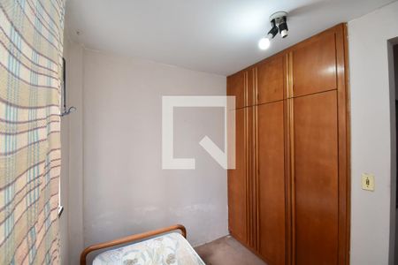 Quarto 1 de apartamento para alugar com 2 quartos, 45m² em Santa Cândida, Curitiba