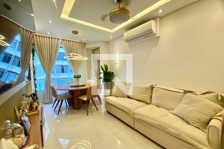 Sala  de apartamento à venda com 2 quartos, 83m² em Copacabana, Rio de Janeiro