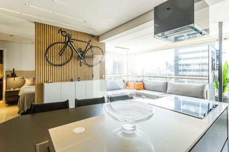 Sala/Cozinha de apartamento à venda com 1 quarto, 54m² em Vila Olímpia, São Paulo