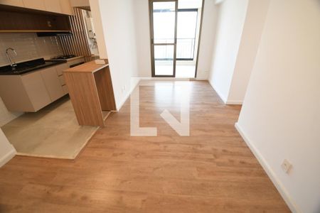 Sala de apartamento para alugar com 3 quartos, 75m² em Vila Itapura, Campinas