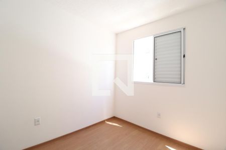 Quarto 2 de apartamento para alugar com 2 quartos, 43m² em Jardim Holanda, Uberlândia