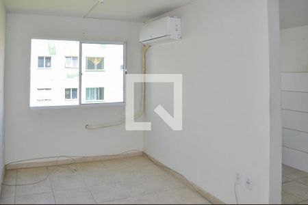 Sala  de apartamento para alugar com 2 quartos, 45m² em Chapéu do Sol, Porto Alegre