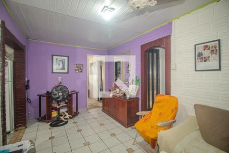 Sala de casa à venda com 4 quartos, 140m² em Cristal, Porto Alegre