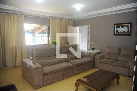 Casa para alugar com 3 quartos, 185m² em Jardim Goncalves, Itaquaquecetuba