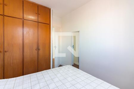Quarto 2 de apartamento para alugar com 2 quartos, 70m² em Umuarama, Osasco