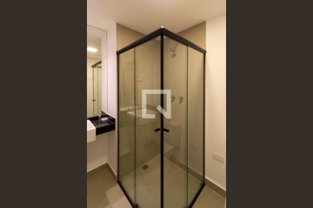 Banheiro de kitnet/studio para alugar com 1 quarto, 25m² em Jardim das Acacias, São Paulo