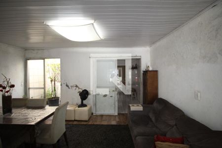 Sala de casa à venda com 3 quartos, 120m² em Rubem Berta, Porto Alegre