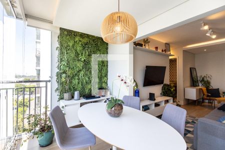 Apartamento à venda com 2 quartos, 60m² em Vila Anastácio, São Paulo