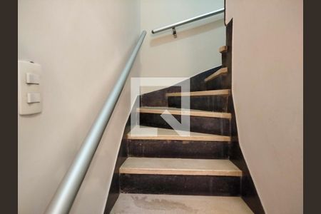 Escada de casa à venda com 2 quartos, 96m² em Vila Aricanduva, São Paulo