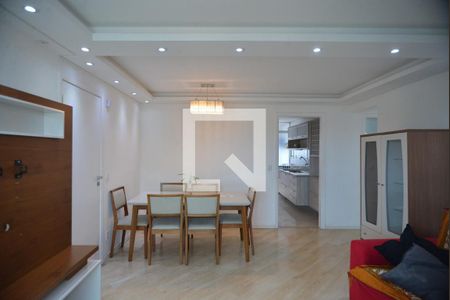 Sala de apartamento para alugar com 3 quartos, 90m² em Pinheirinho, Santo André