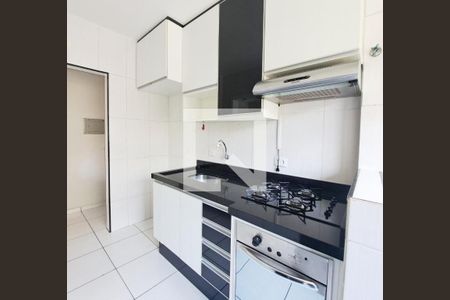 Cozinha de apartamento para alugar com 2 quartos, 54m² em Jardim Marieta, Osasco