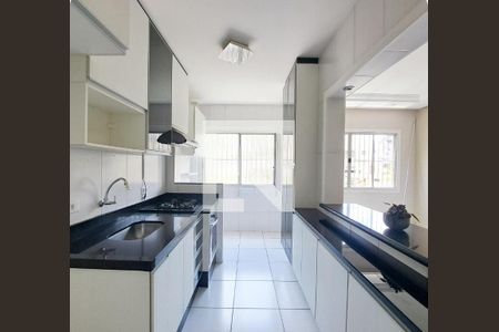 Cozinha de apartamento para alugar com 2 quartos, 54m² em Jardim Marieta, Osasco