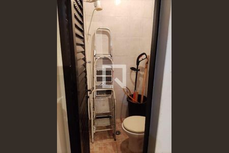 Casa à venda com 3 quartos, 180m² em Bosque da Saúde, São Paulo