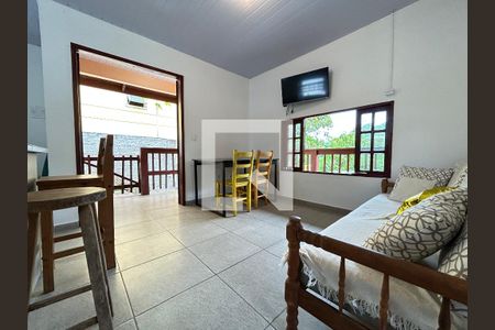 Sala de casa para alugar com 2 quartos, 180m² em Barra da Lagoa, Florianópolis