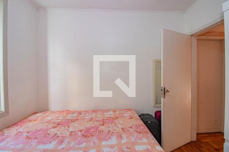 Quarto 1 de apartamento à venda com 2 quartos, 57m² em Vila Ipiranga, Porto Alegre