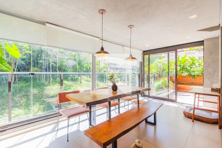 Varanda de apartamento à venda com 2 quartos, 122m² em Vila Madalena, São Paulo