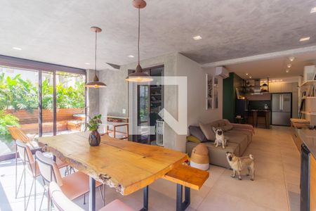 Sala de apartamento à venda com 2 quartos, 122m² em Vila Madalena, São Paulo