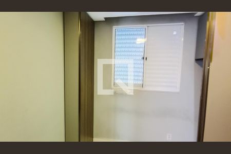 Quarto 2 de apartamento para alugar com 2 quartos, 46m² em Parque Santa Rosa, Suzano