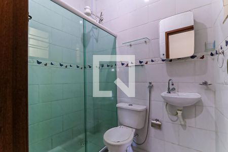 Banheiro de apartamento para alugar com 1 quarto, 45m² em Inhaúma, Rio de Janeiro