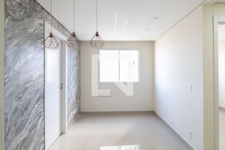 Sala/Cozinha/Área de Serviço  de apartamento para alugar com 2 quartos, 35m² em São Miguel, São Paulo