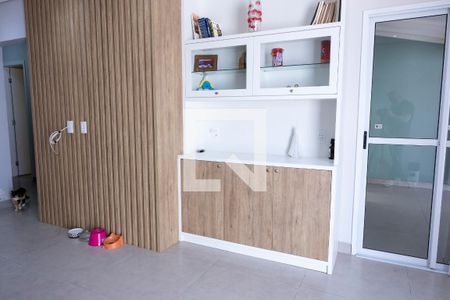 Sala de casa de condomínio para alugar com 2 quartos, 120m² em Boa Vista, Sorocaba
