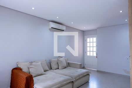 Sala de casa de condomínio para alugar com 2 quartos, 120m² em Boa Vista, Sorocaba