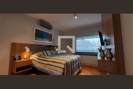 Casa à venda com 4 quartos, 244m² em Itaim Bibi, São Paulo