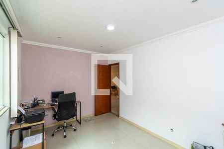 Quarto 1 de casa para alugar com 4 quartos, 410m² em Irajá, Rio de Janeiro
