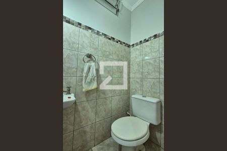 lavabo  de casa à venda com 3 quartos, 240m² em Vila Mimosa, Campinas