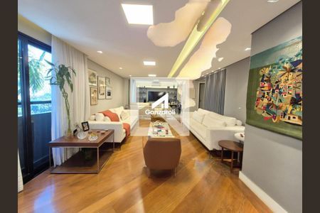 Apartamento à venda com 3 quartos, 200m² em Indianópolis, São Paulo