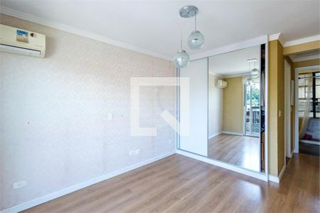 Casa à venda com 5 quartos, 250m² em Planalto Paulista, São Paulo