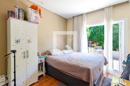 Casa à venda com 5 quartos, 250m² em Planalto Paulista, São Paulo