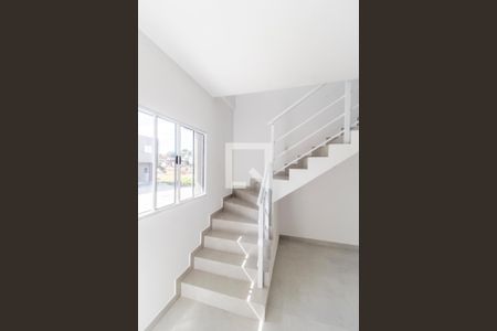 Escada de casa para alugar com 2 quartos, 75m² em Jardim California, Barueri