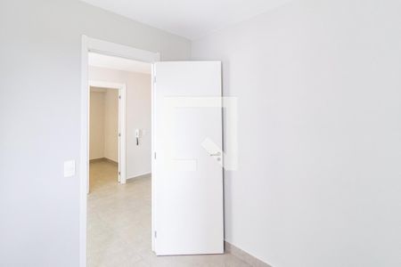 Quarto 2 de apartamento para alugar com 2 quartos, 35m² em Pousada dos Bandeirantes, Carapicuíba