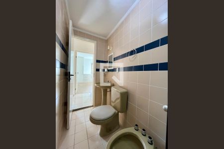 Banheiro de apartamento para alugar com 2 quartos, 48m² em Centro, Campinas