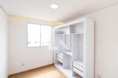 Quarto 1 de apartamento para alugar com 2 quartos, 45m² em Inhoaíba, Rio de Janeiro